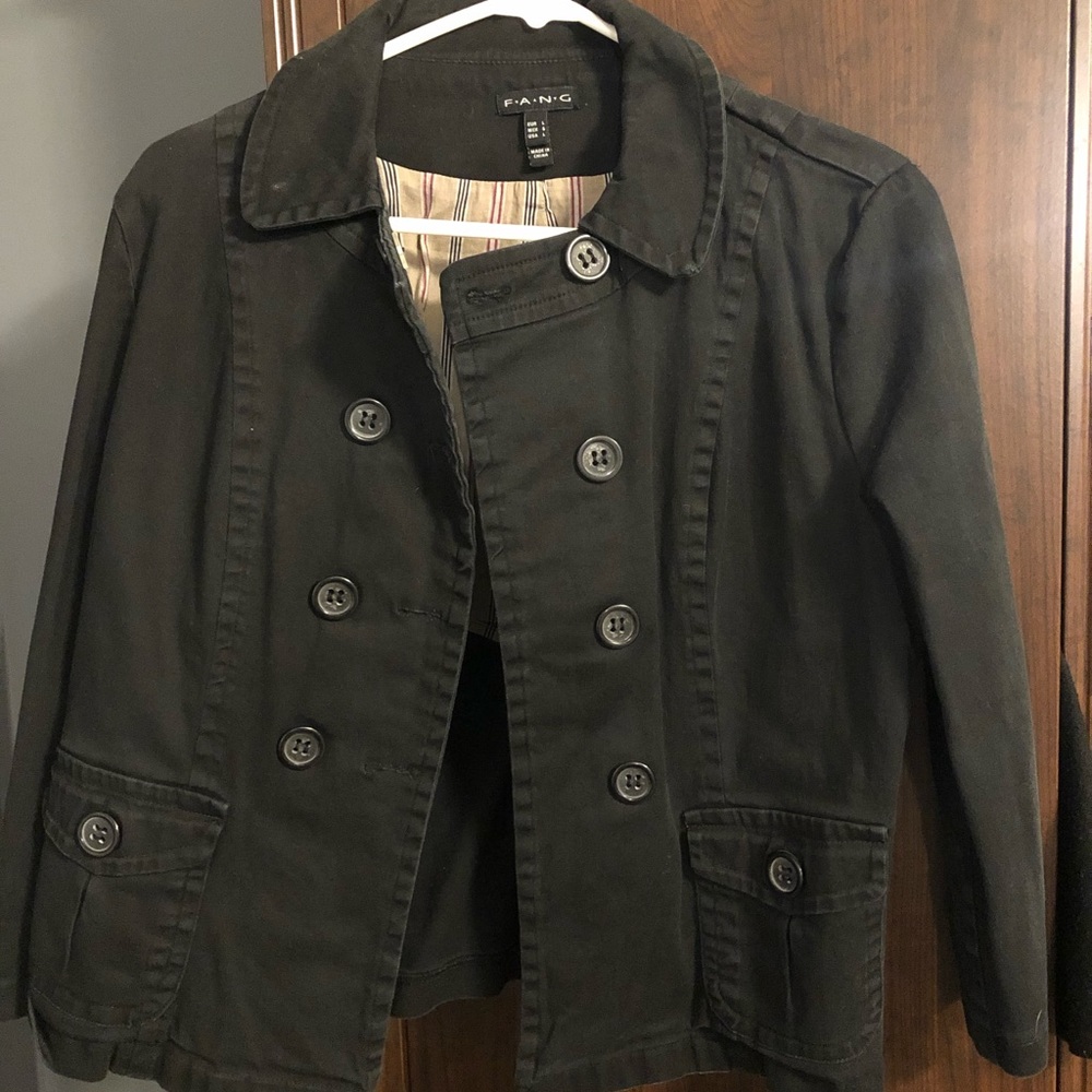 Cute blazer pairs well with jeans & heels or boots